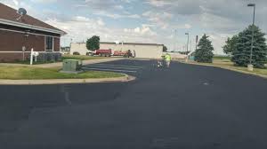 Best Asphalt Driveway Installation  in Stockton, KS